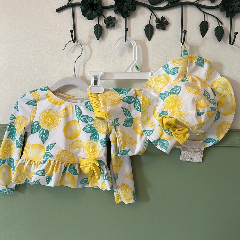 Tommy Bahama Girls Bathing suit